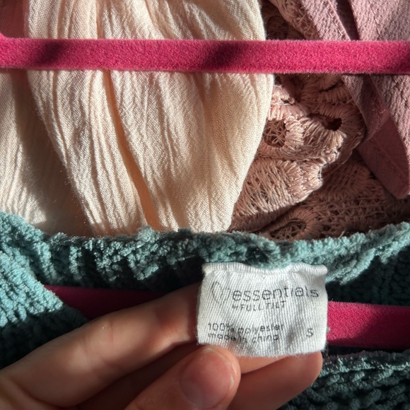 Green V-Neck Chunky Sweater - Picture 4 of 5